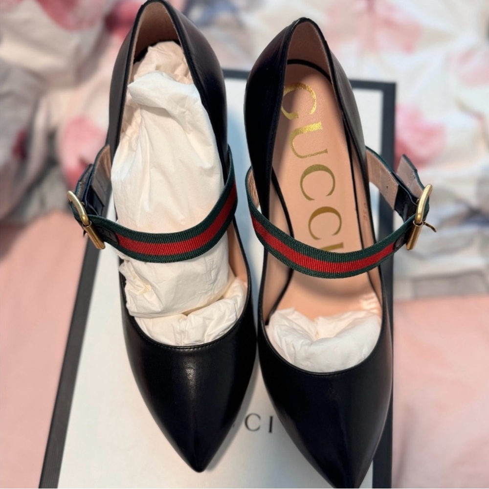Gucci Black Heels with Mary Jane Strap